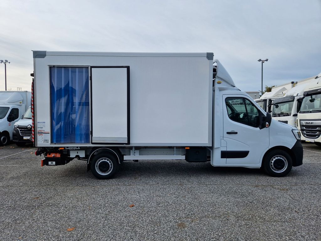 New Refrigerated van Renault Master Kühlkoffer mit LBW Xarios 300 GH: picture 8