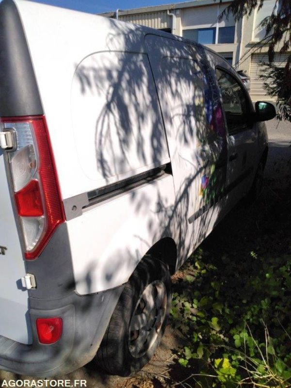 Small van DJ-673-CJ RENAULT KANGOO 201522 kms 2014