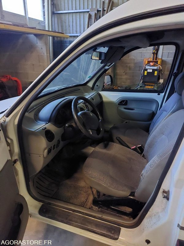 Small van KANGOO ESSENCE / GPL