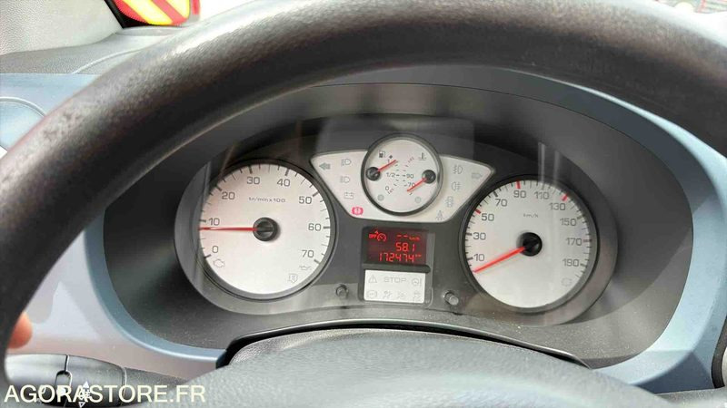 Small van PEUGEOT PARTNER 172 474 Kms - 2010- BE-244-ZV