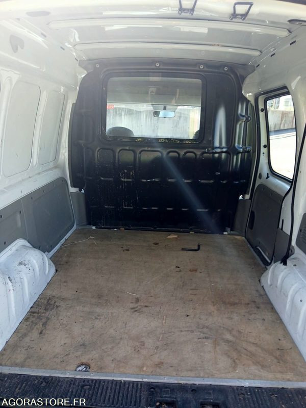 Small van Renault Kangoo 648 ABJ 42