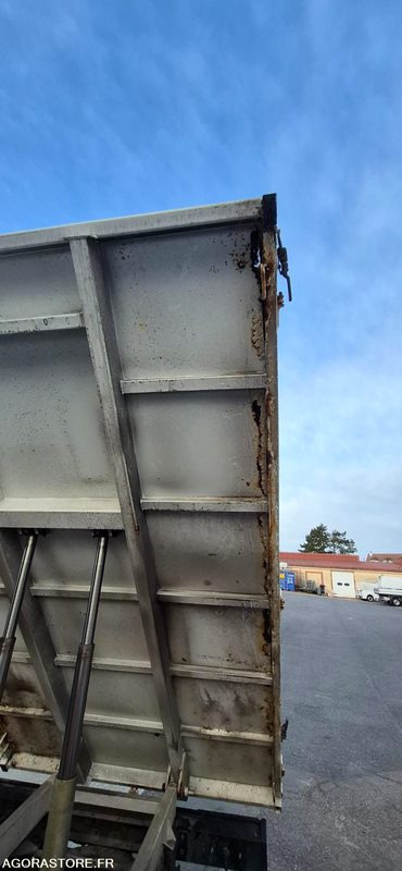 Tipper van Nissan Cabstar