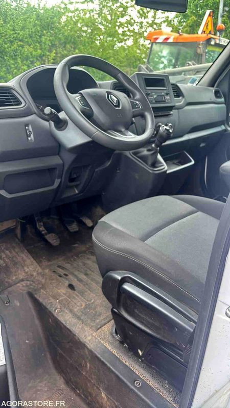 Tipper van RENAULT - MASTER - 2023 - 20967kms