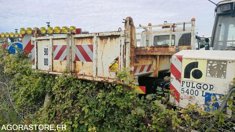 Tipper van RENAULT MIDLUM 210 - 2001 - 301286 KM