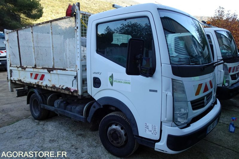 Tipper van Renault Maxity 130 DXI