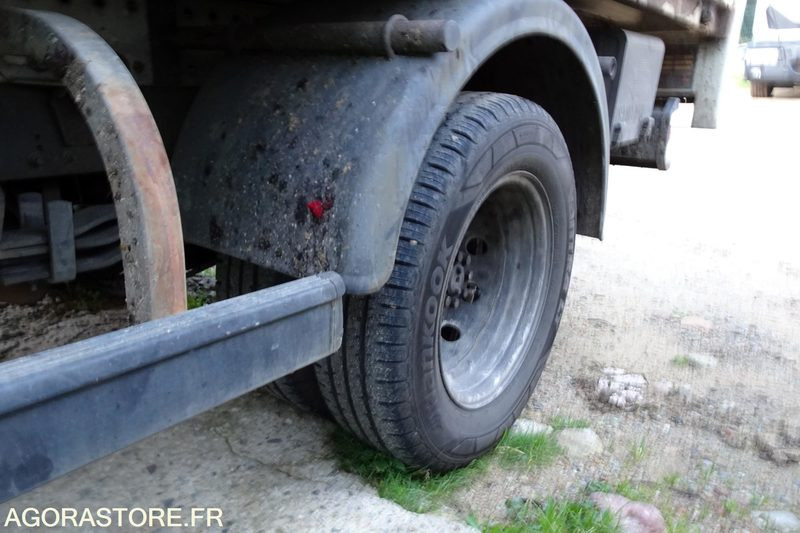 Tipper van Renault Maxity 130 DXI