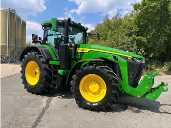 John Deere 8310R - Farm tractor: picture 1