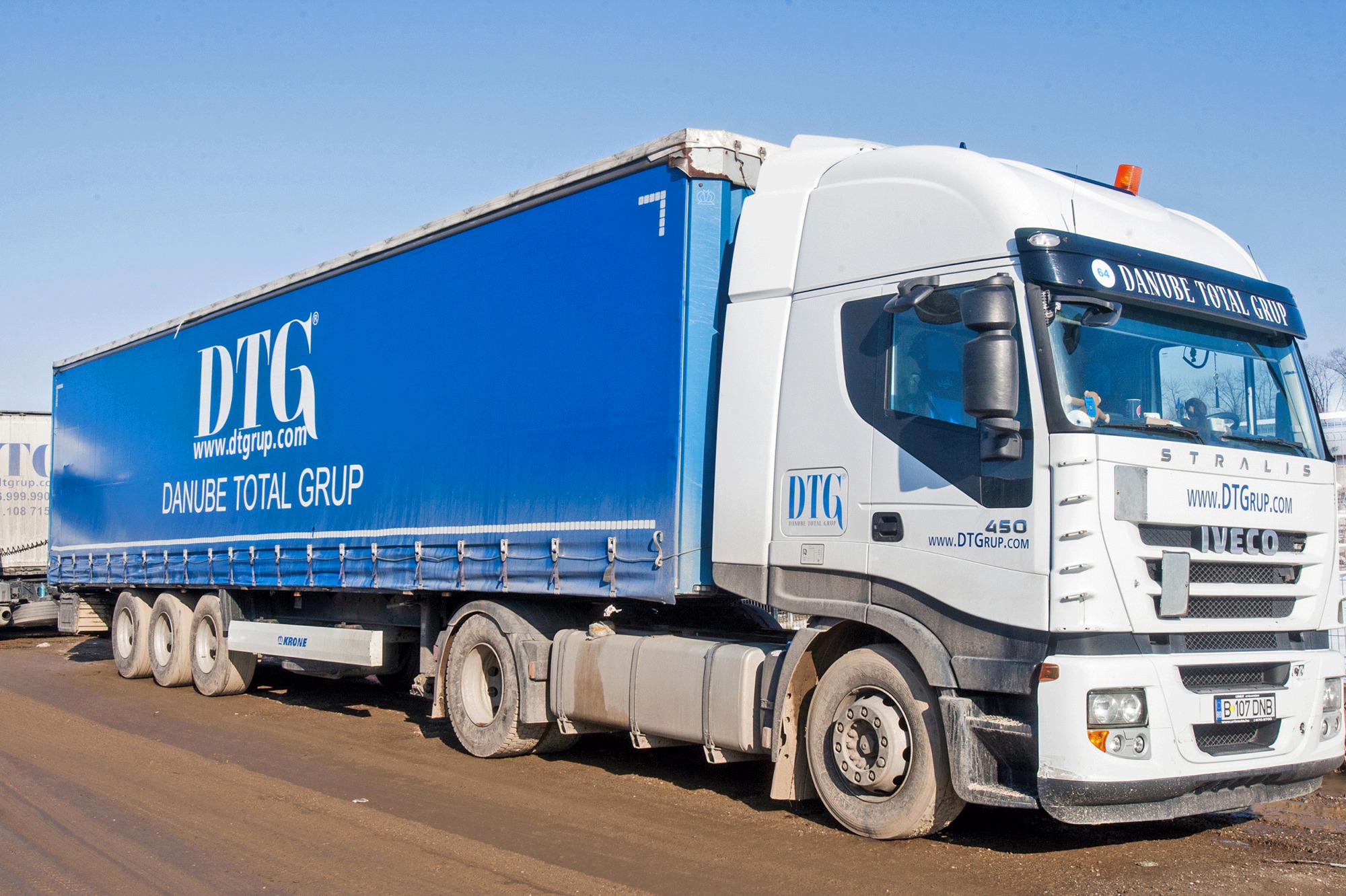 TERRA GAZ CONSTRUCT SRL - Material handling equipment undefined: picture 1