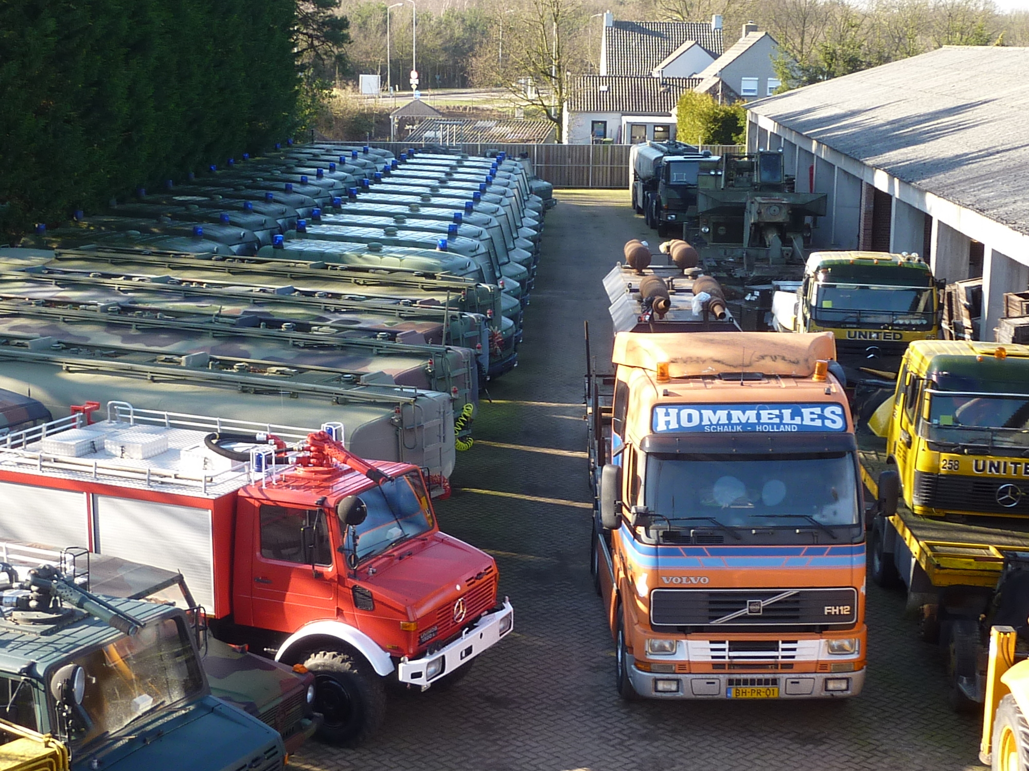 A.M. Hommeles B.V. - Trucks - Year: 2002, diesel undefined: picture 3