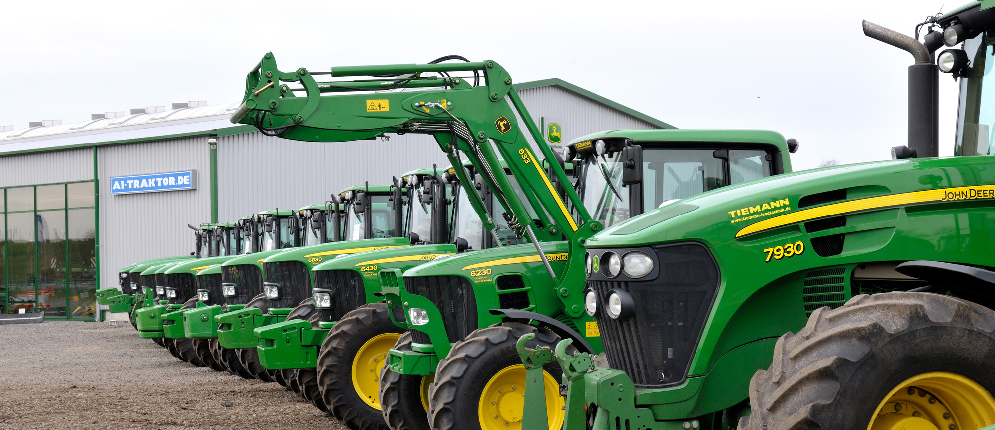 Tiemann Landtechnik GmbH & Co. KG - Farm tractors undefined: picture 2