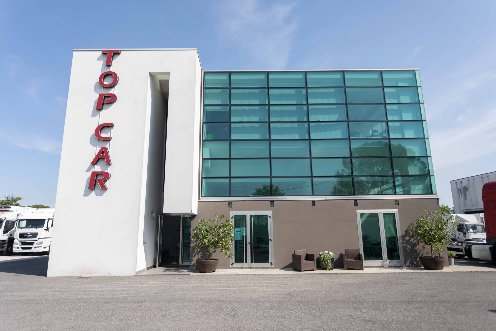 TOP CAR S.R.L. - Tractor units MERCEDES-BENZ Actros undefined: picture 4