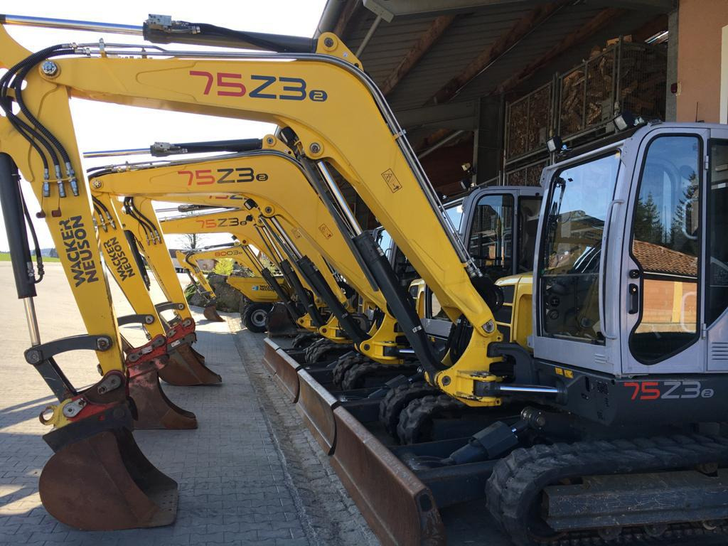 Baumaschinen Weidinger AG undefined: picture 17