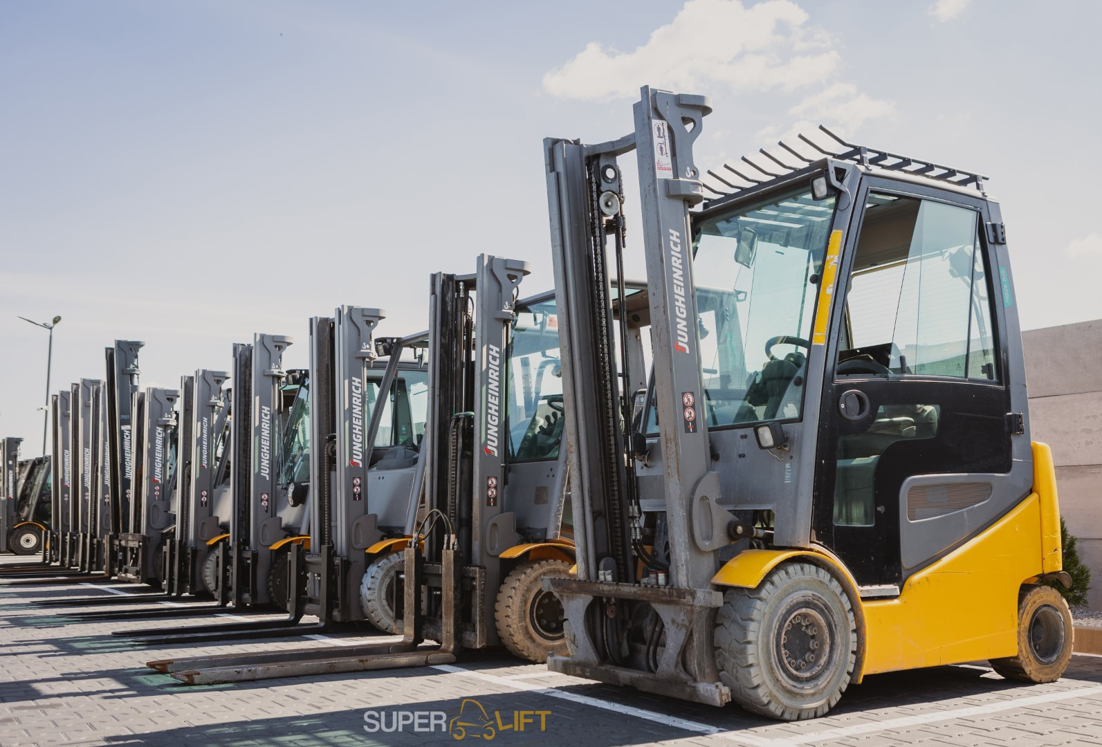 SUPERLIFT undefined: picture 15