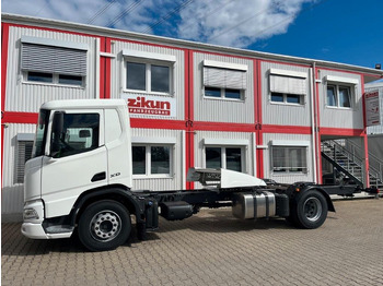 Cab chassis truck DAF XD 370