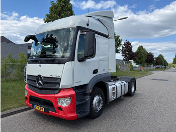 Tractor unit MERCEDES-BENZ Actros 1936