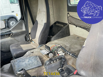 Container transporter/ Swap body truck Renault Kerax 370: picture 3 Container transporter/ Swap body truck Renault Kerax 370: picture 3