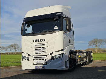 Leasing of Iveco S-WAY AS260S46 6x2*4 LNG GAS Iveco S-WAY AS260S46 6x2*4 LNG GAS: picture 1