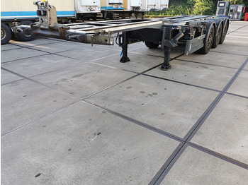 Container transporter/ Swap body semi-trailer RENDERS