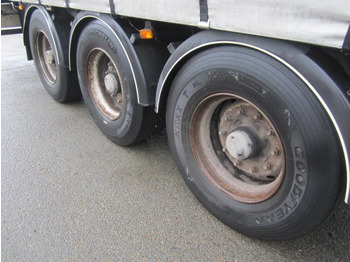 Curtainsider semi-trailer Fruehauf: picture 4 Curtainsider semi-trailer Fruehauf: picture 4