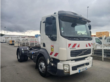 Cab chassis truck VOLVO FL 260