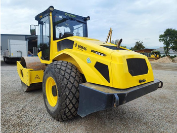 Compactor BOMAG