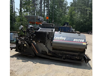 Asphalt paver