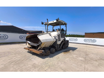 Asphalt paver VÖGELE