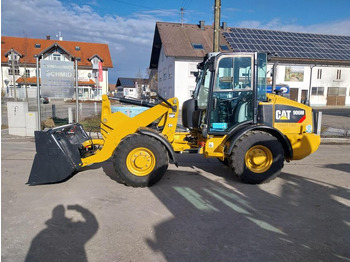 Wheel loader CATERPILLAR 906M