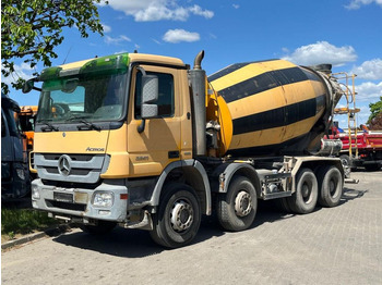 Hook lift truck MERCEDES-BENZ Actros 3241