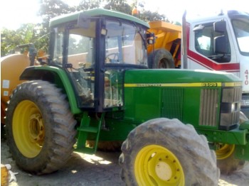 Farm tractor John Deere 6505: picture 1