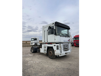 Tractor unit RENAULT Magnum 440