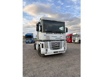 Tractor unit RENAULT Magnum 440