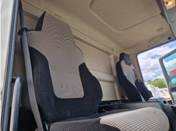 Refrigerator truck MAN TGM 15.250/340 4X2 BL TGM 15.250/340 4X2 BL, Tiefkühlkoffer, Thermoking, Rolltor, unterfaltbare Dhollandia LBW: picture 3