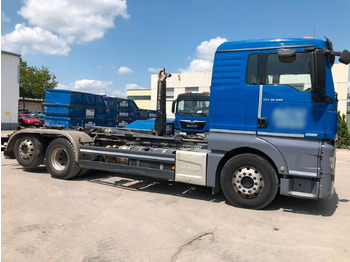 Hook lift truck MAN TGX 26.580