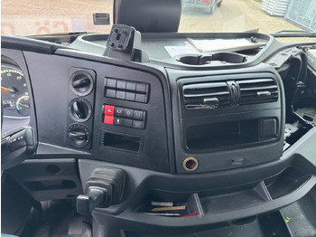 Dropside/ Flatbed truck Mercedes-Benz Atego 1530 L 4x2 Atego 1530 L 4x2 mit LBW Dhollandia: picture 3 Dropside/ Flatbed truck Mercedes-Benz Atego 1530 L 4x2 Atego 1530 L 4x2 mit LBW Dhollandia: picture 3