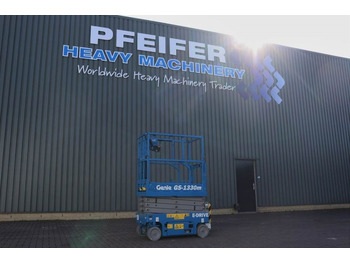 Scissor lift GENIE