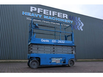 Scissor lift GENIE