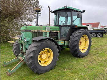 Farm tractor JOHN DEERE 40 Series