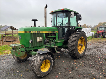 Farm tractor JOHN DEERE 40 Series