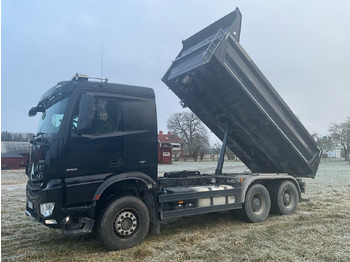 Truck MERCEDES-BENZ Arocs