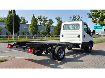 Cab chassis truck IVECO Daily 70c18