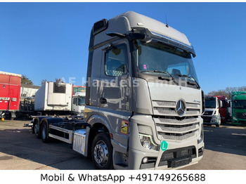 Container transporter/ Swap body truck MERCEDES-BENZ Actros 2545