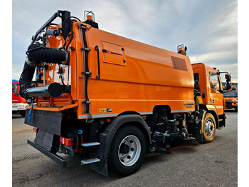 Road sweeper Mercedes-Benz Atego 1324 Euro6 FAUN Viajet 6 Aufbaumotor: picture 3 Road sweeper Mercedes-Benz Atego 1324 Euro6 FAUN Viajet 6 Aufbaumotor: picture 3