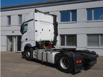 Tractor unit Mercedes-Benz Actros 1845 LS Standard Giga Space: picture 5