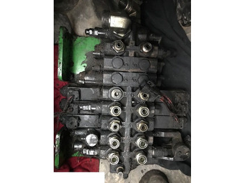 Hydraulic valve for Agricultural machinery John Deere 3215 - Rozdzielacz: picture 2