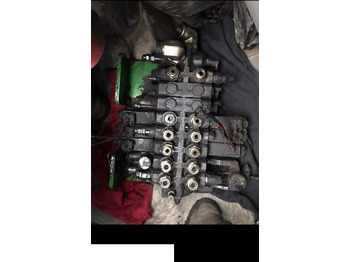 Hydraulic valve for Telescopic handler John Deere 3400 - Rozdzielacz: picture 5