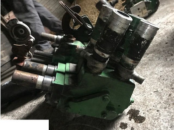 Hydraulic valve for Agricultural machinery Rozdzielacz John Deere - CZĘŚCI: picture 2