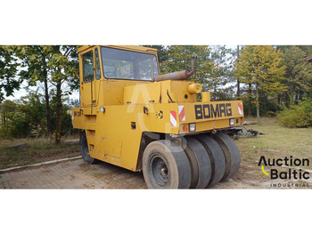 Pneumatic roller BOMAG
