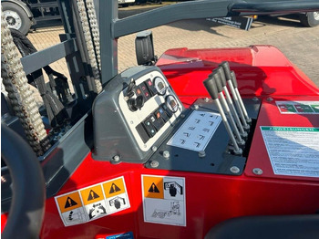 New Diesel forklift Moffett CARGOTEC - Tragkraft 2.500 kg Moffett CARGOTEC - Tragkraft 2.500 kg - Miete möglich: picture 4 New Diesel forklift Moffett CARGOTEC - Tragkraft 2.500 kg Moffett CARGOTEC - Tragkraft 2.500 kg - Miete möglich: picture 4