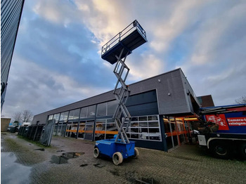 Scissor lift GENIE
